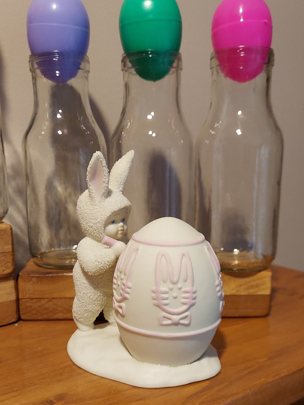 Dept 56 Easter Snowbunnies Collection Figurine, Pastel Pink Egg Accent, Vintage